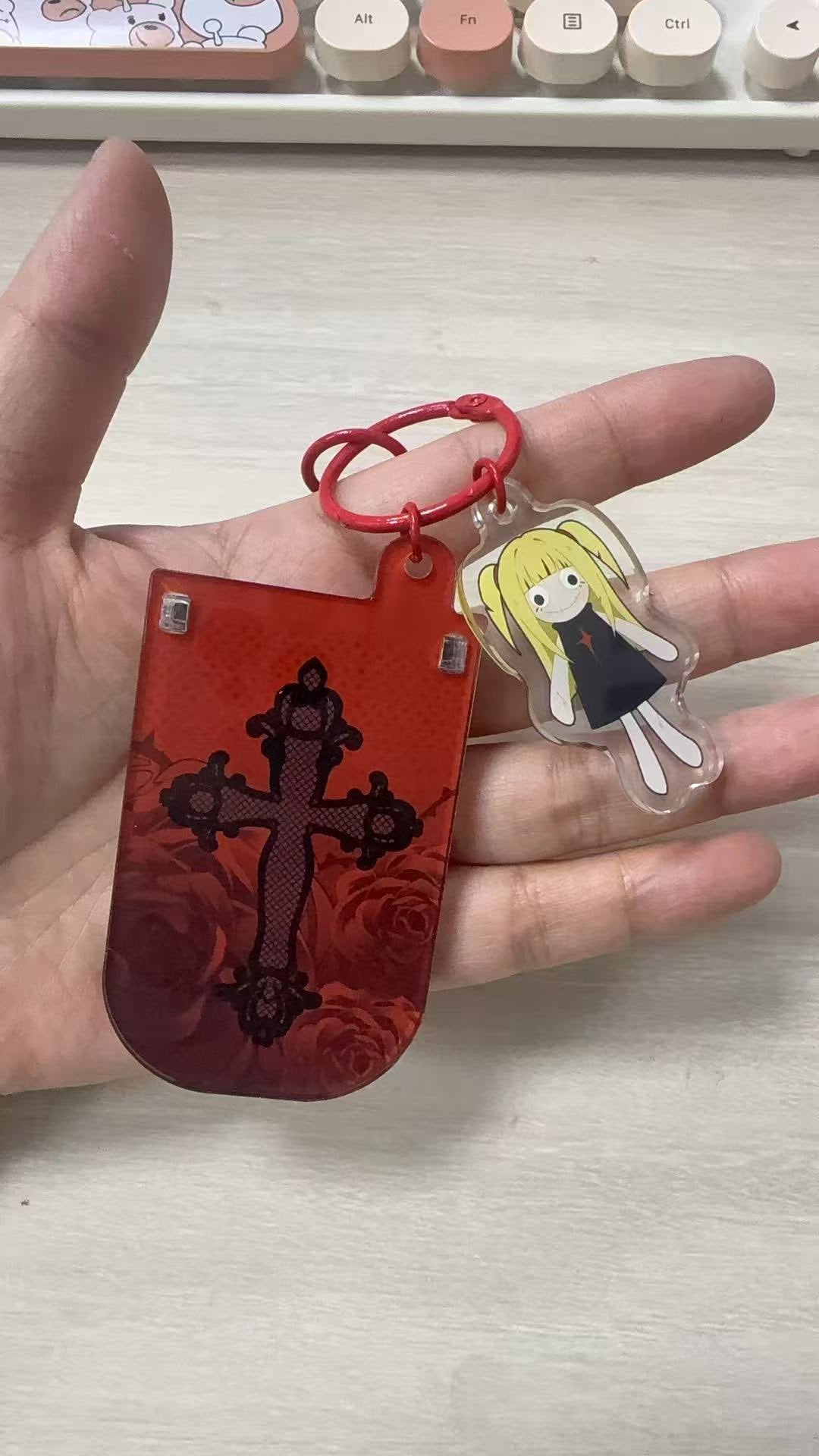 [PRE-ORDER] DEATH NOTE Misa Amane flip-phone keychain